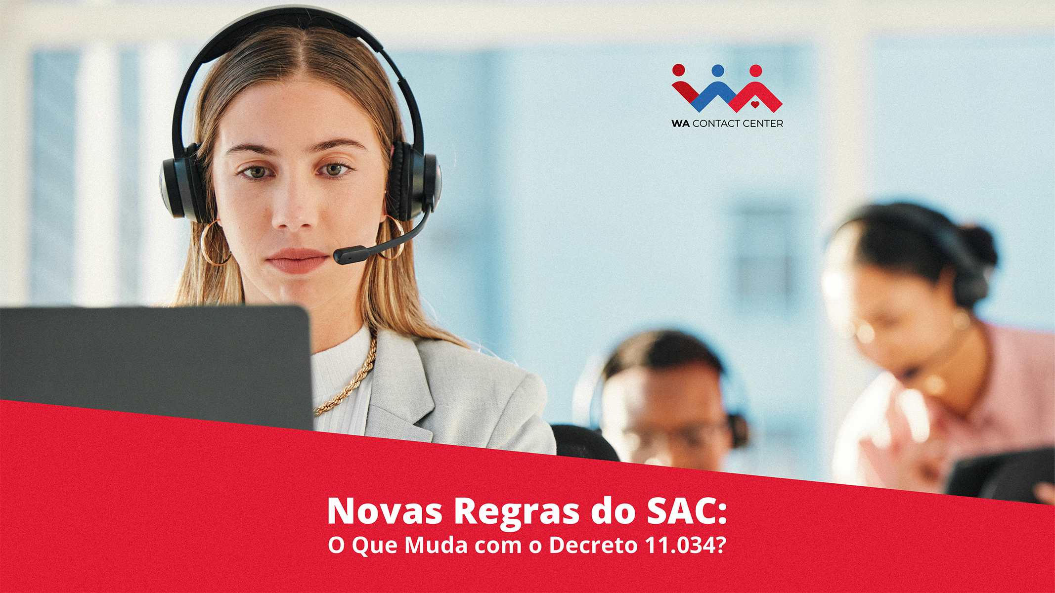 Mulher em um call center