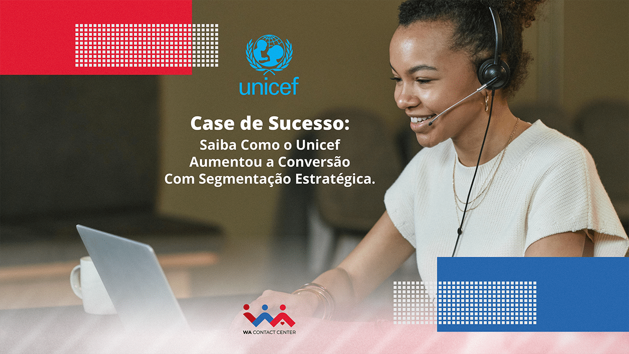 Call Center - Cases de Sucesso - uma mulher de fone em um ponto de atendimento